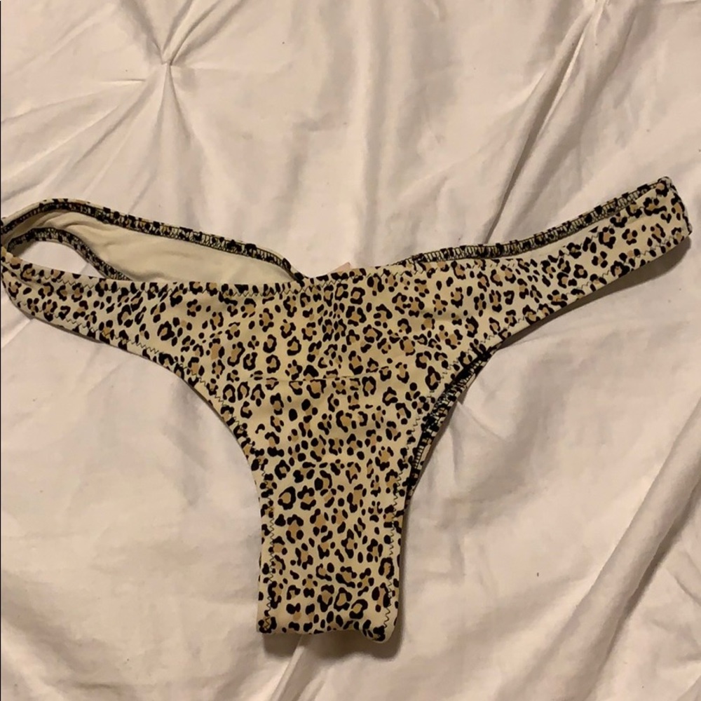 Victorias Secret Leopard Cheeky Bikini Bottoms